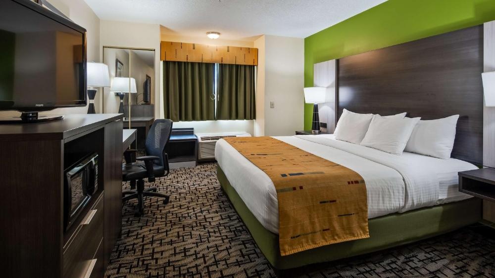 Best Western Crown Inn & Suites - Batavia Image 6
